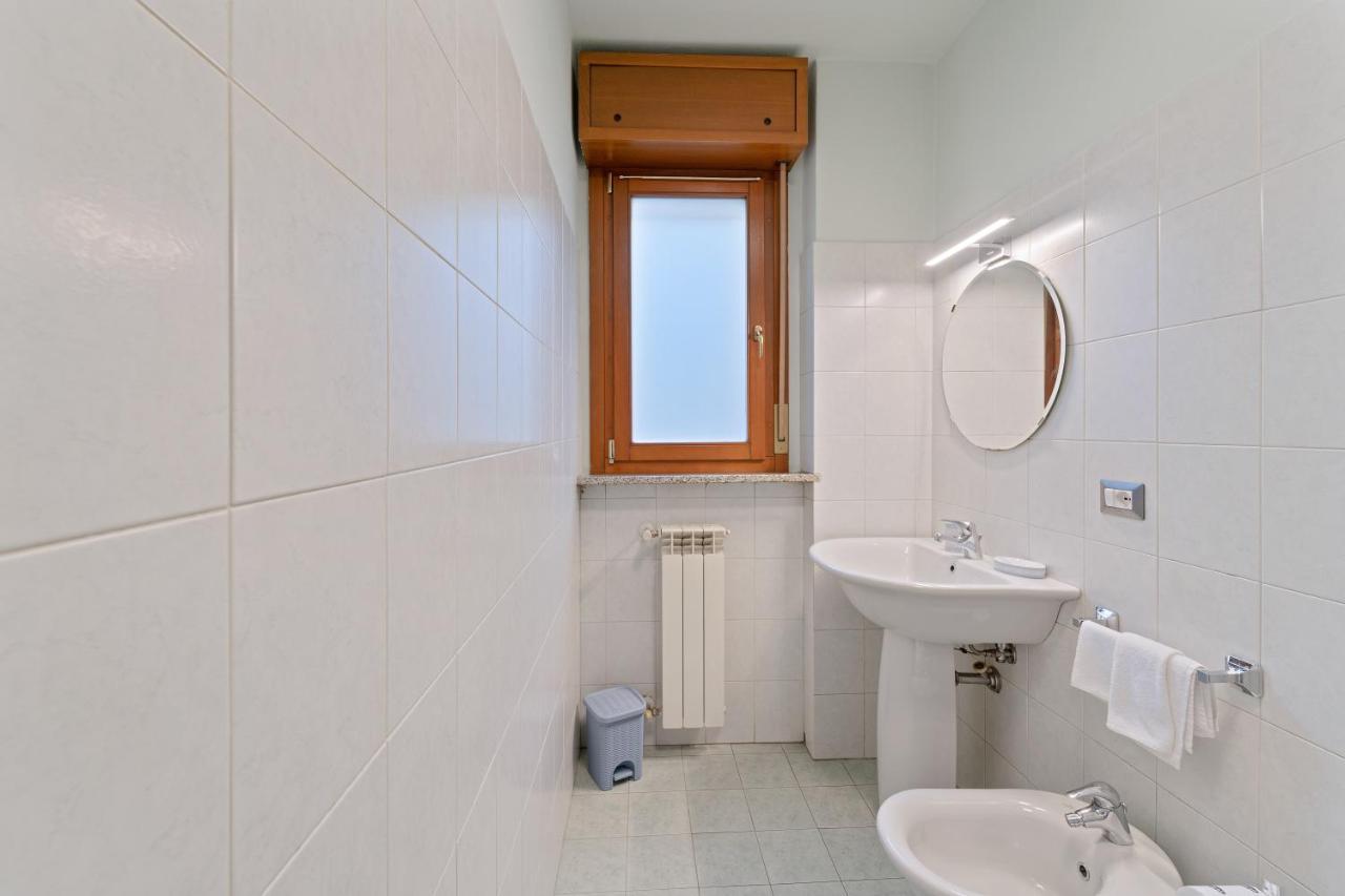 Best Way Rent - Appartamento Con Terrazzo Zona Sempione Mailand Exterior foto